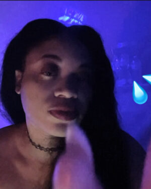 You've Had a Hot & Sweaty Day🥵 Girlfriend Takes Care of You💦 (Roleplay)